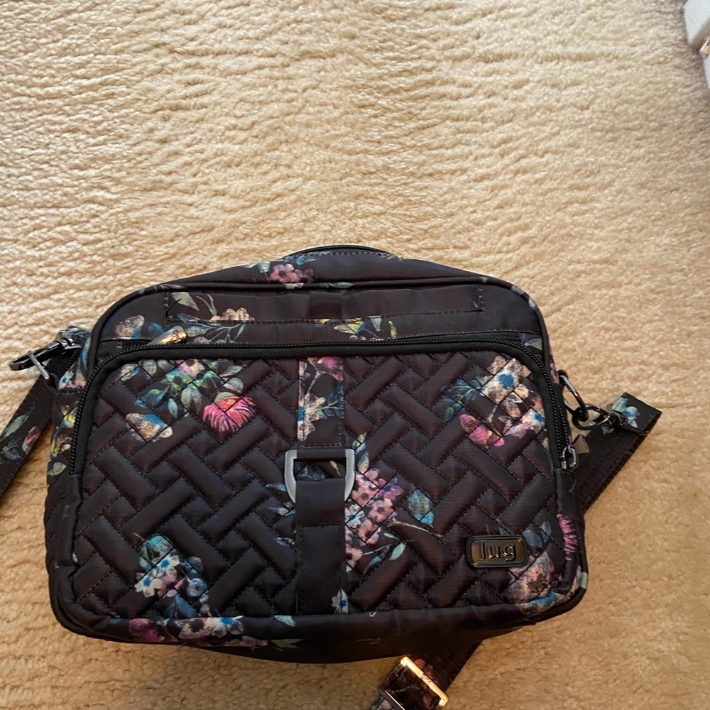 Lug Carousel XL Crossbody